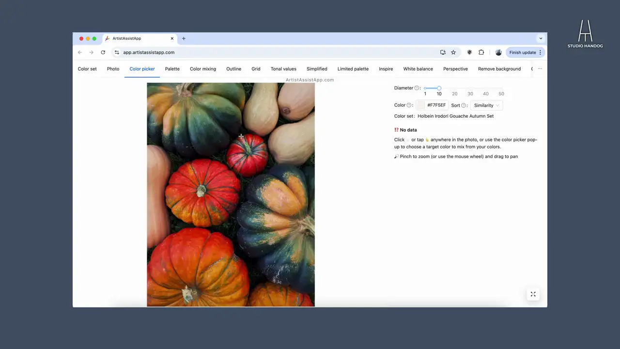 Selecting a reference photo in ArtistAssistApp